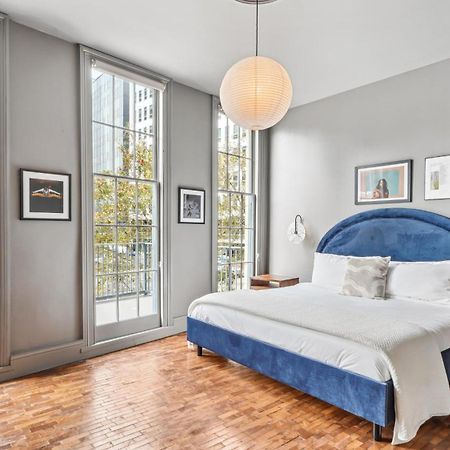 The Mary Beth Hotel & Gallery New Orleans Room photo