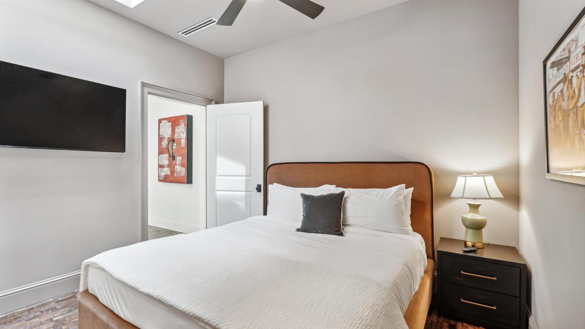 The Mary Beth Hotel & Gallery New Orleans Exterior photo
